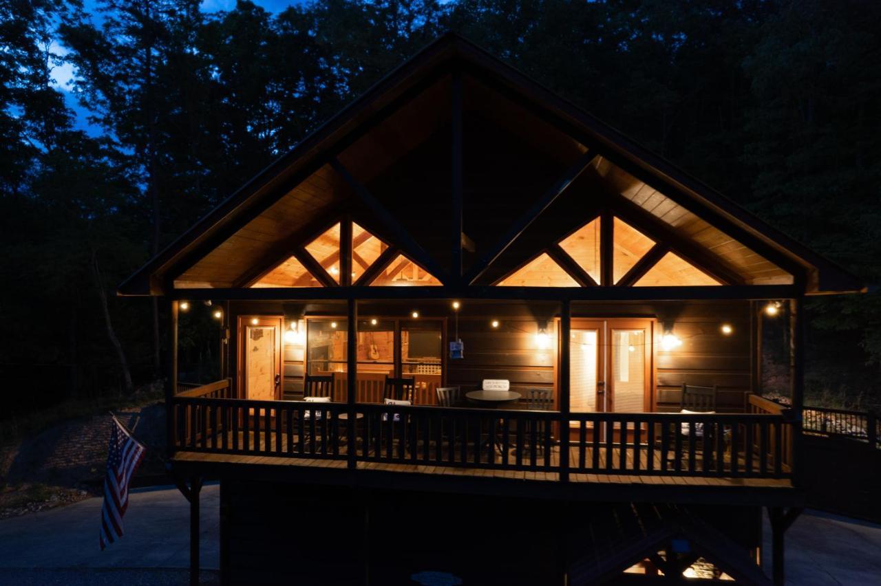 Trout N' About Your Blue Ridge Mountains Retreat, Hot Tub + Game Room! Ellijay Exterior photo