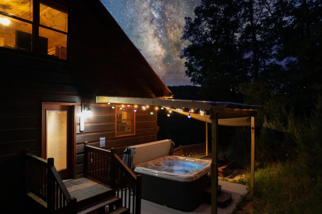 Trout N' About Your Blue Ridge Mountains Retreat, Hot Tub + Game Room! Ellijay Exterior photo