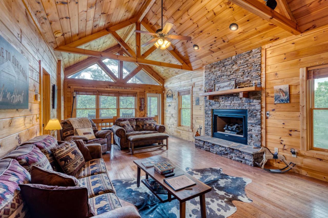 Trout N' About Your Blue Ridge Mountains Retreat, Hot Tub + Game Room! Ellijay Exterior photo