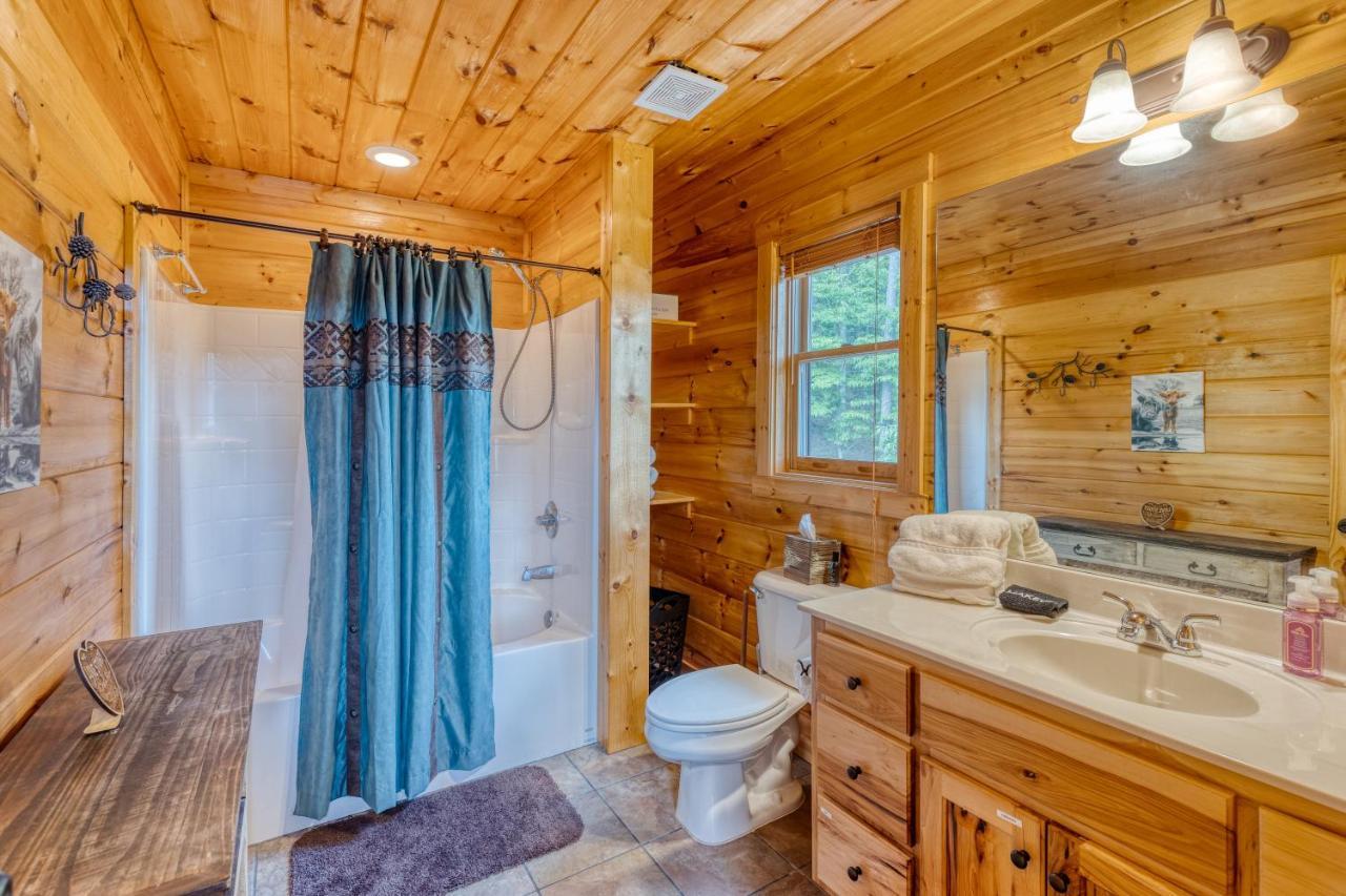 Trout N' About Your Blue Ridge Mountains Retreat, Hot Tub + Game Room! Ellijay Exterior photo